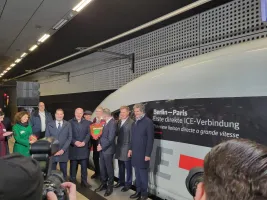 Eröffnung der Zug-Verbindung der deutschen Bahn Berlin-Paris