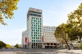 Außenansicht des Vienna House by Wyndham Andel’s Berlin in Berlin-Friedrichshain