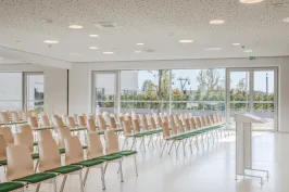 Tagungsraum Gärten der Welt Reihenbestuhlung