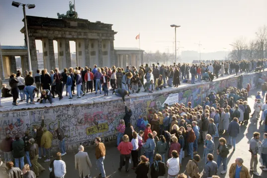 Berliner Mauer 1989, Mauerfall vor dem Brandenburger Tor