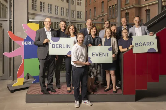 Gruppenfoto mit wichtigsten Stakeholder des Berlin Event Boards